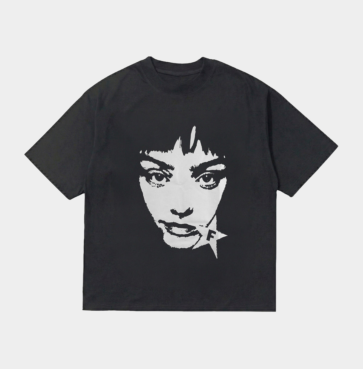 Sort t-shirt med hvidt portrætprint af kvinde og stjerne