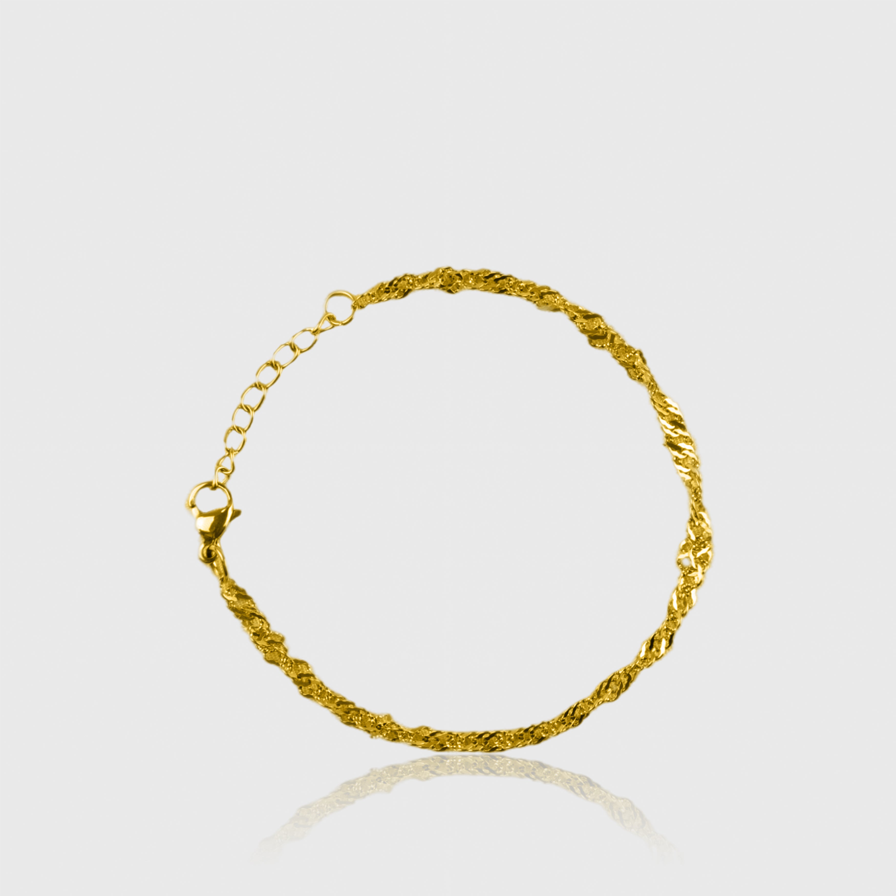 Guldbelagt armbånd med snoet kæde og justerbar lås