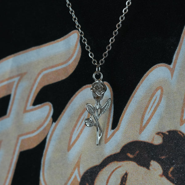 Fleur Necklace – Elegant silver necklace for men