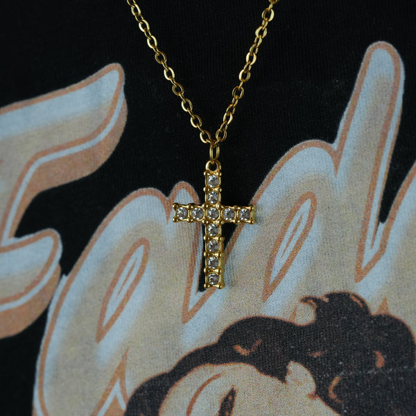 Shiny Cross Necklace – 18K gold cross necklace for men, masculine look