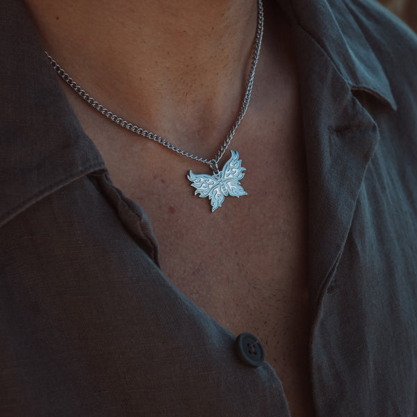 BUTTERFLY NECKLACE - SILVER