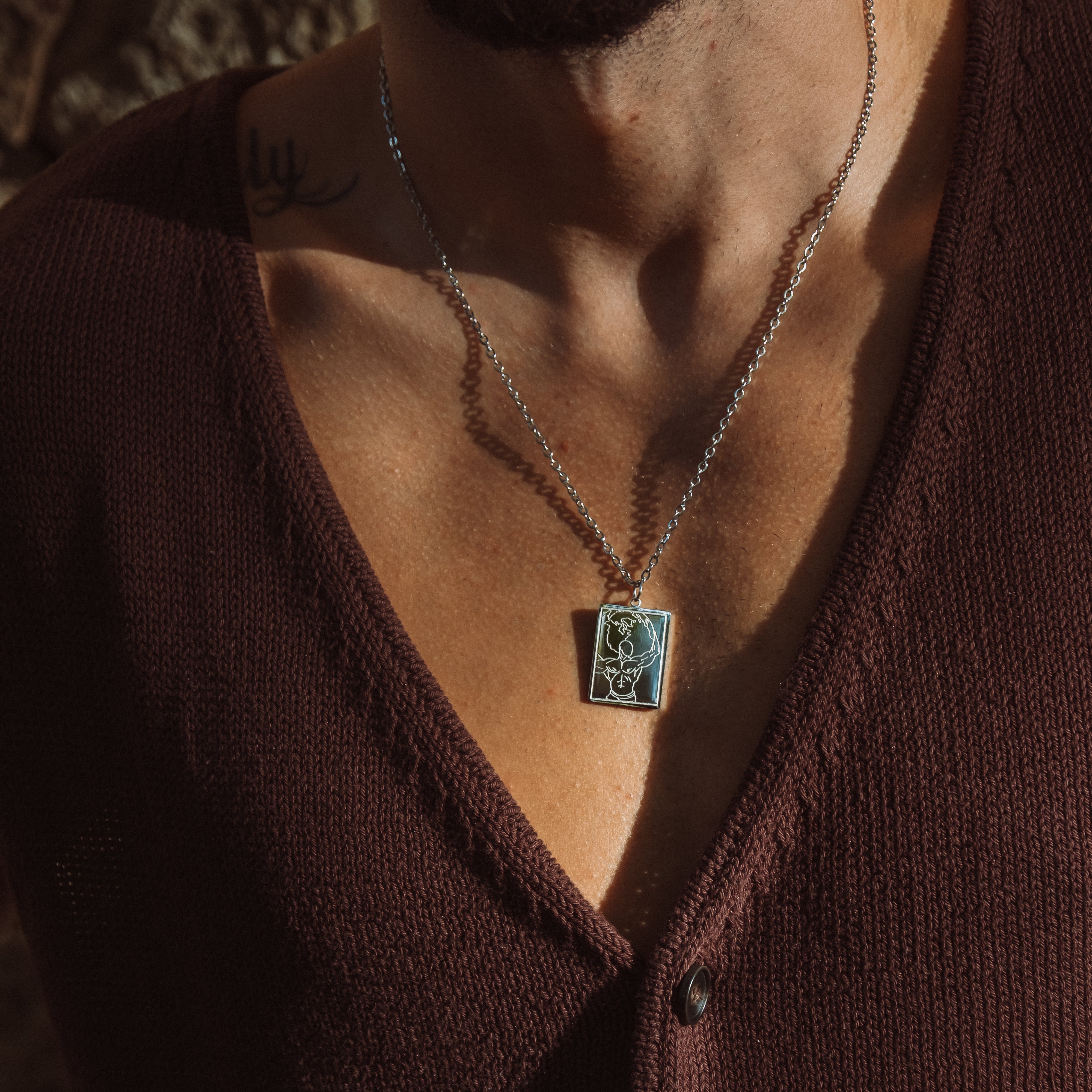 GLOBE NECKLACE - SILVER