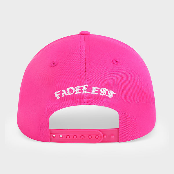 Pink Fadeless kasket med hvid broderet logo bagfra