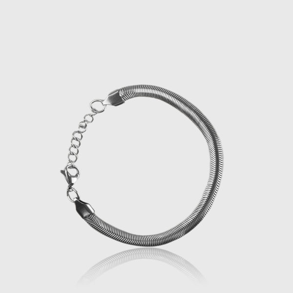 Sølvfarvet slangekæde armbånd med justerbar lås