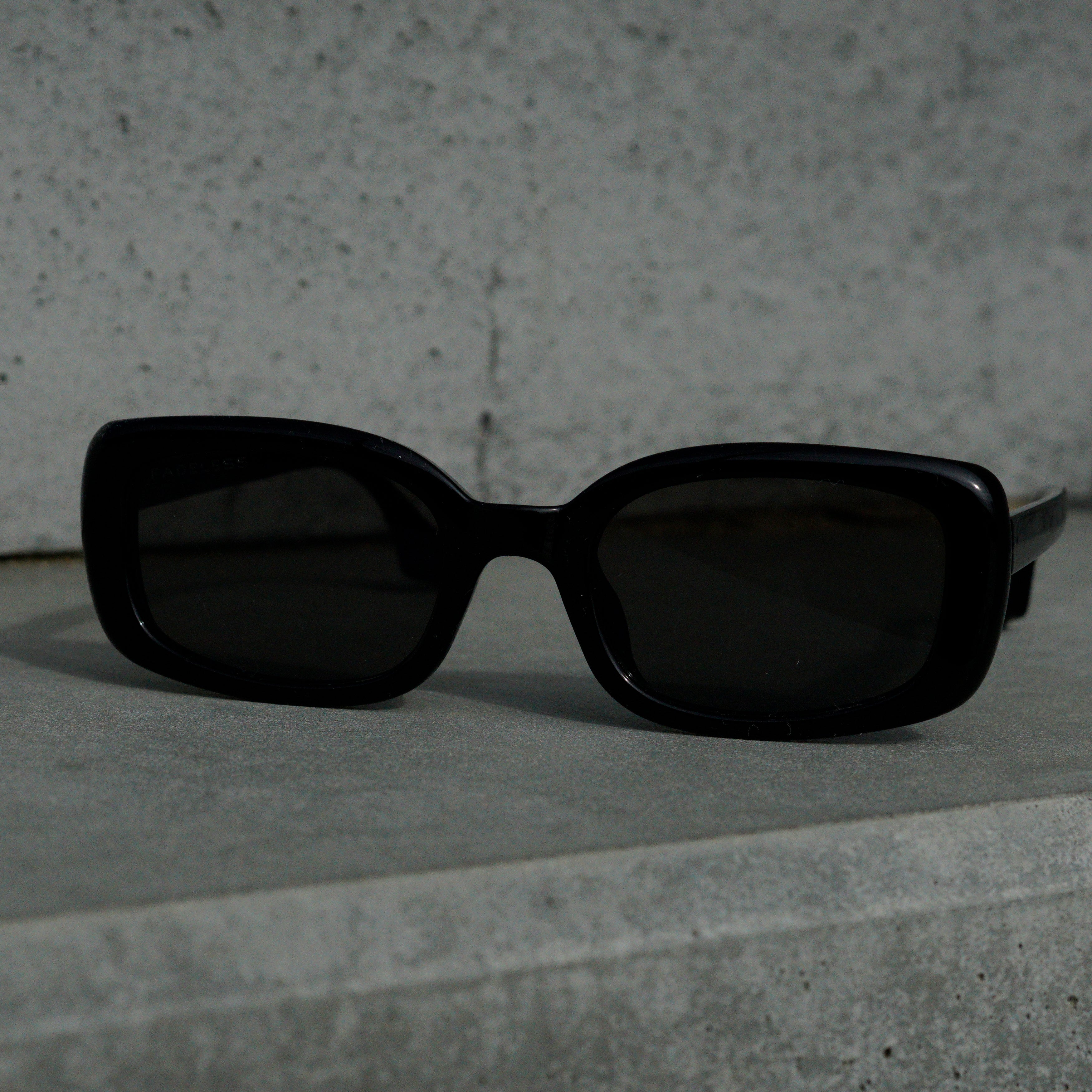 Paris - Black