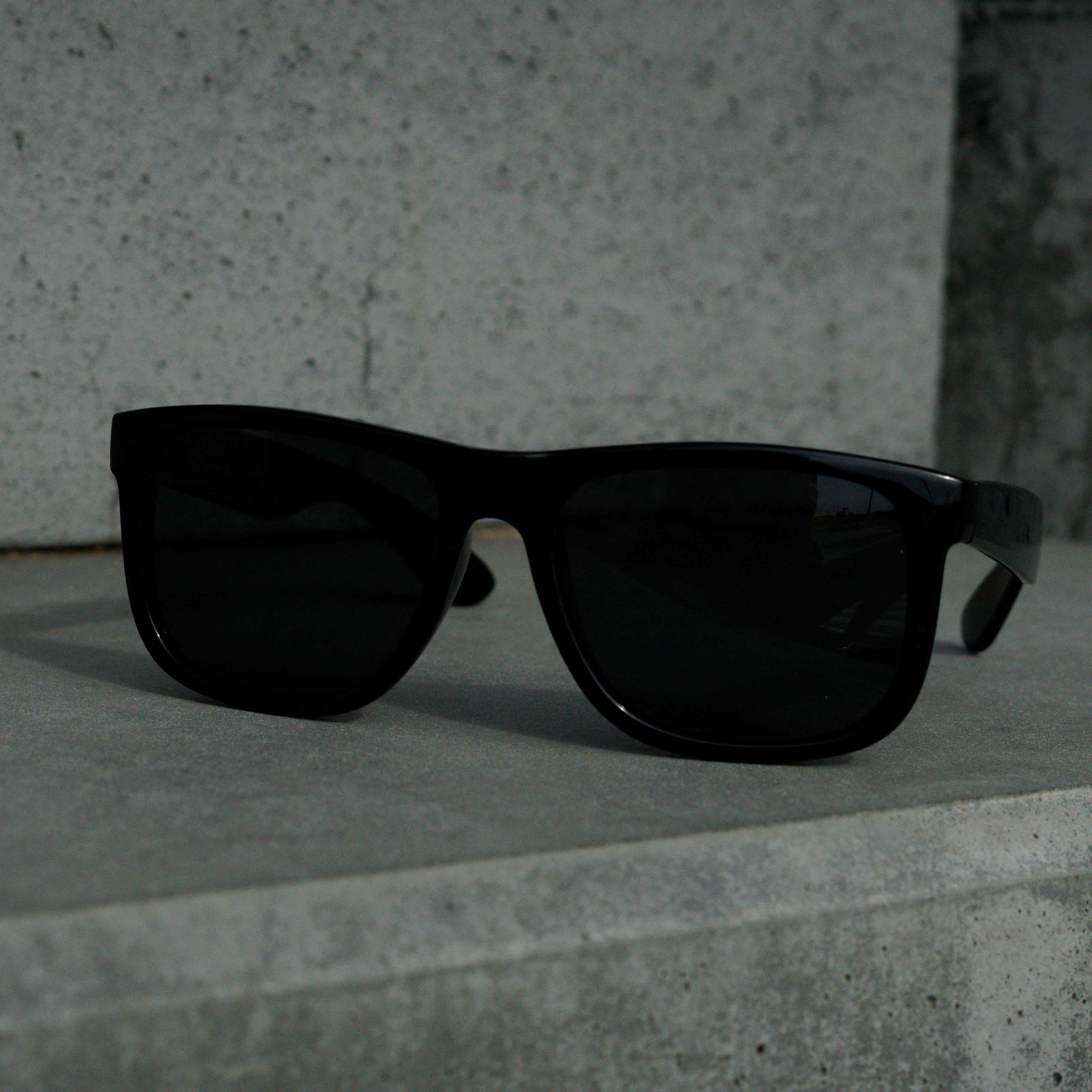 London - Black