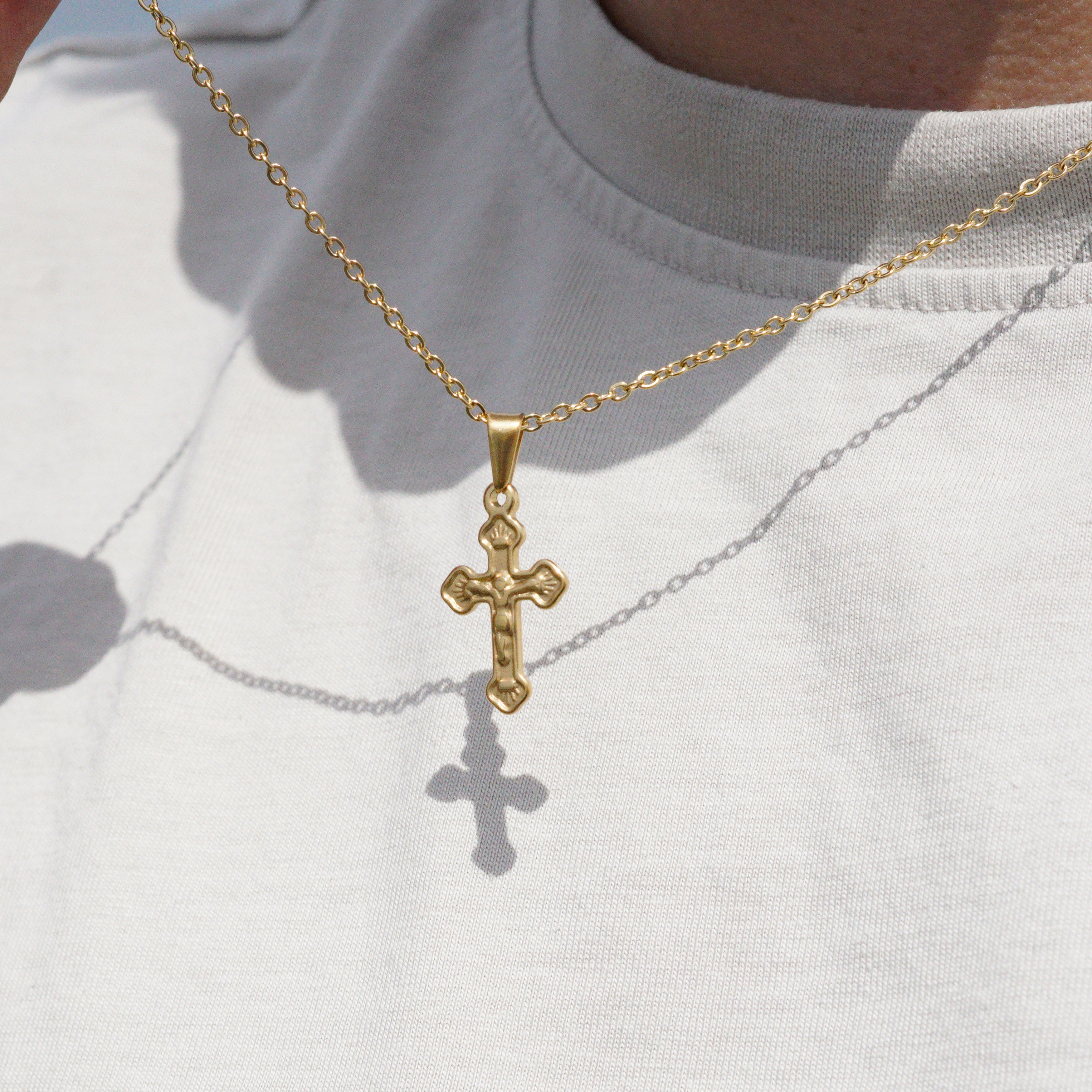 CRUCIFIX 2.0 NECKLACE - GOLD TONE