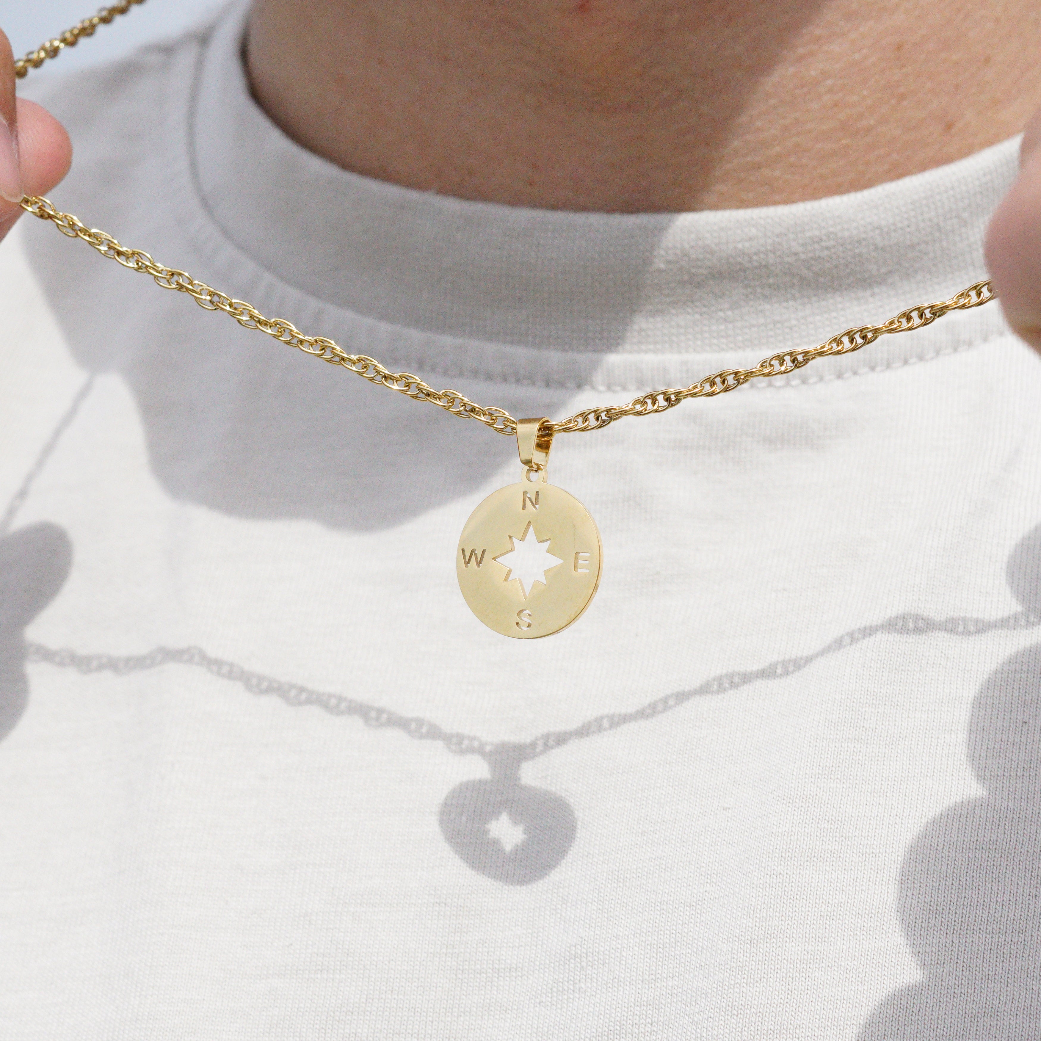 COMPASS 2.0 PENDANT - SILVER TONE