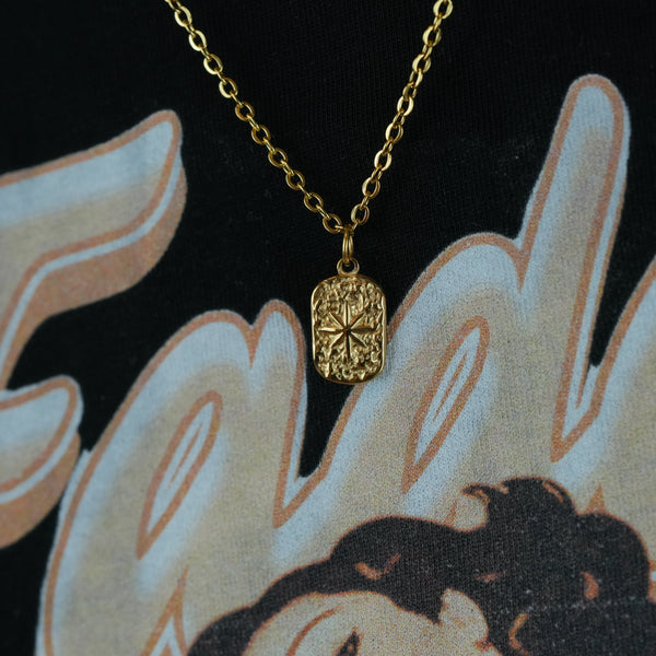 Hammered Sun Necklace – 18k Gold Plated