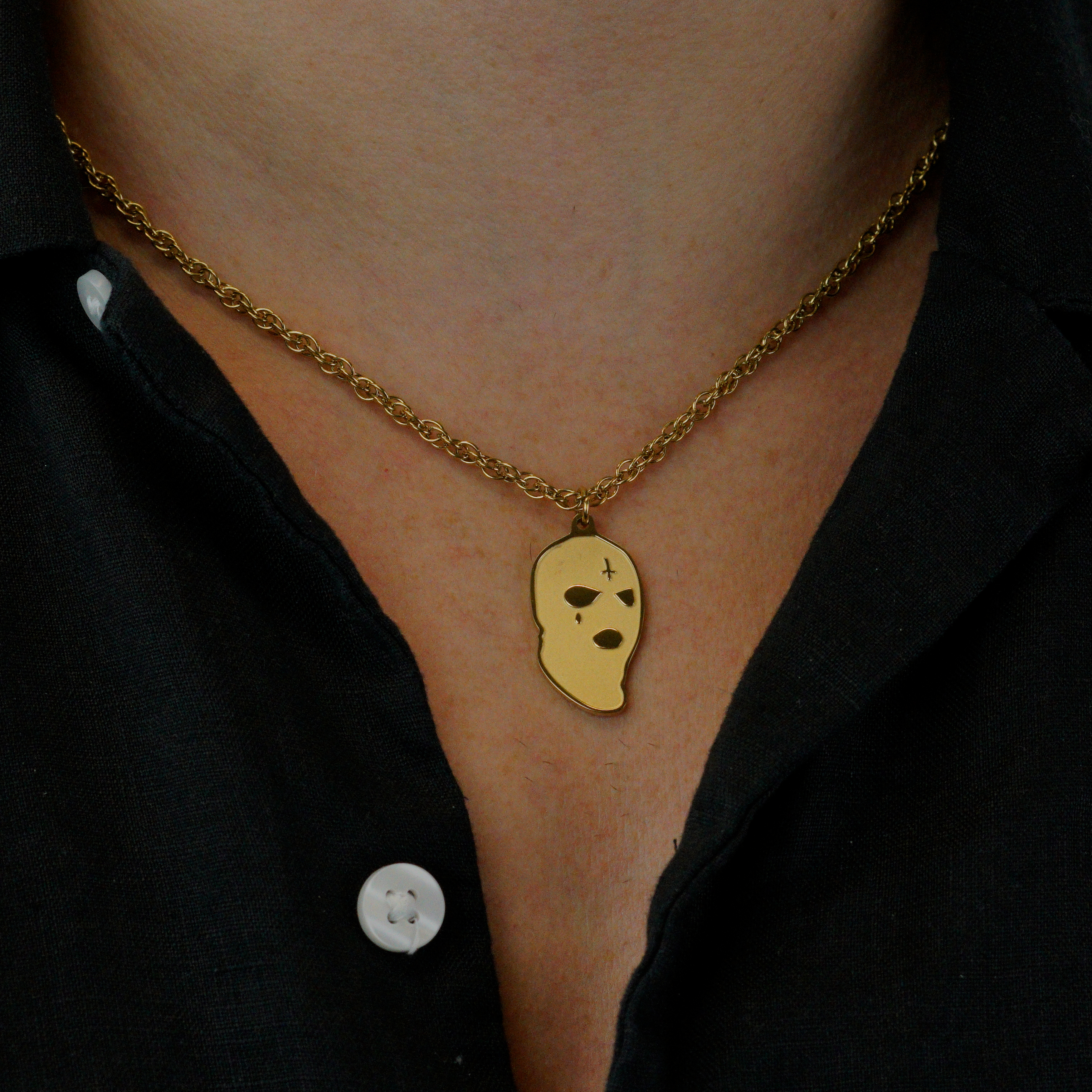 SKI MASK NECKLACE - GOLD